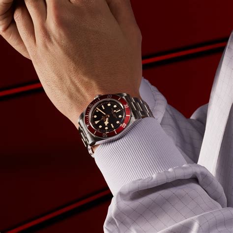 tudor m7941a1a0ru-0001|tudor burgundy chronometer case.